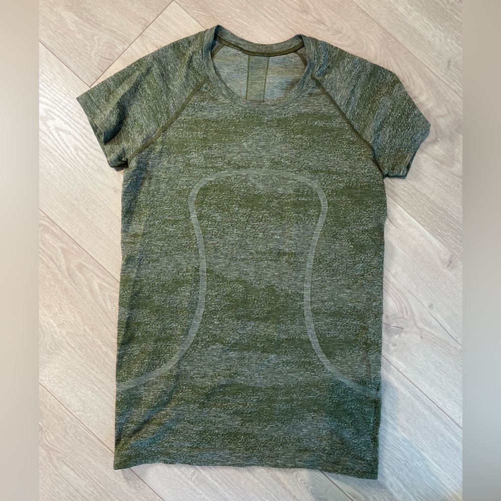 Lululemon Swiftly Tech Short sleeve shirt